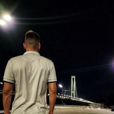 Vadon221's profile picture. 