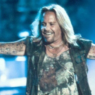 Rocking the world one city at a time!
official private page of Vince Neil