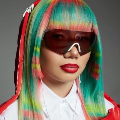 I’m a fan page of lil Tay follow my instagram account it’s the same as this one