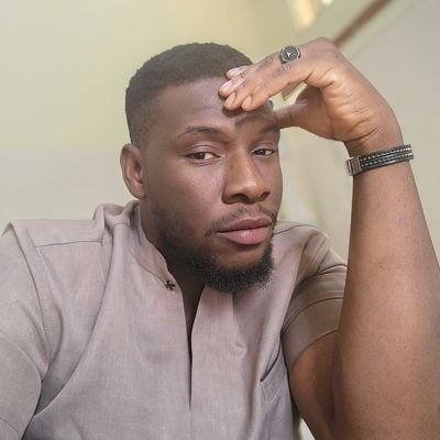 Medical Doctor•
Dance lover•
ABUAD Alumnus•
Arsenal fan!
Anime lover•
IG: adeboyyyyy