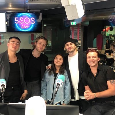 27. 
5sos & Demi