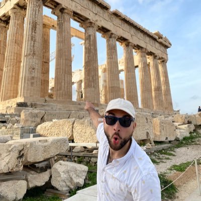 a_r_martirosyan's profile picture. Livin Like Larry