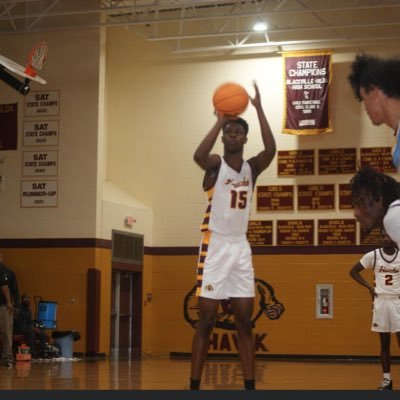 Messiah McFadden Studen Athlete CO ‘26 3.7gpa||| Combo Guard/WR/OLB, 6’4 175lbs, 40 time 4.6|| BLACKVILLE SC🦅