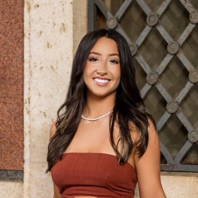 MissFontenot512's profile picture. Aspiring all the things! Come join 🍎💡 ✨ #hookem