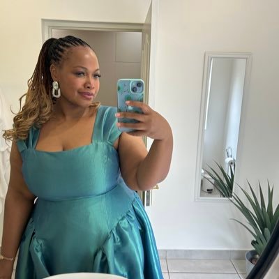 MandyKinZz's profile picture. (she/her) a sweetie who is trying her best 🥺 | LH44💜