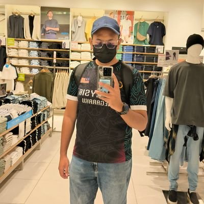 Cancer • IT Analyst • Windows Insider. In a world where you can be anyone, be yourself. 🌺 🇲🇾