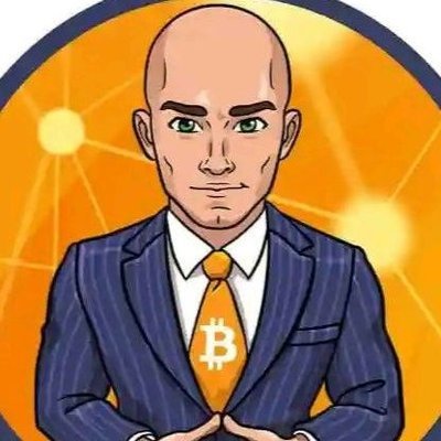 AurelioArm25781's profile picture. I avoid looking forward or backward, and try to keep looking upward.