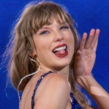 I wanna be defined by the things that I love (I love writing songs and taylor swift)