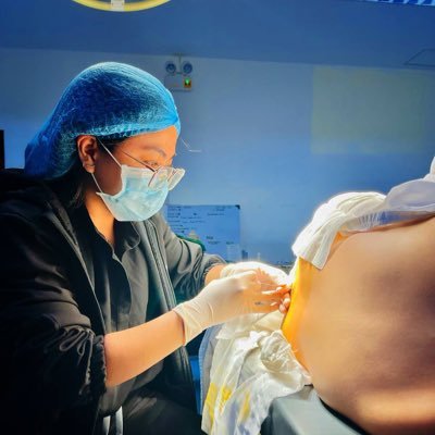 carbonarah's profile picture. scoot!