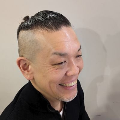 komatosi Profile Picture