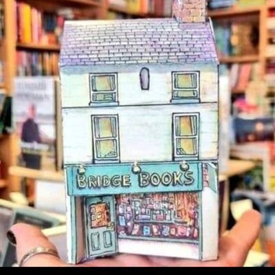 A tiny world of books and bookish gifts. Come visit, bring chocolate! Owner's a delight, at times. Maker of terrible tea. 
https://t.co/cR8fIdvuvu