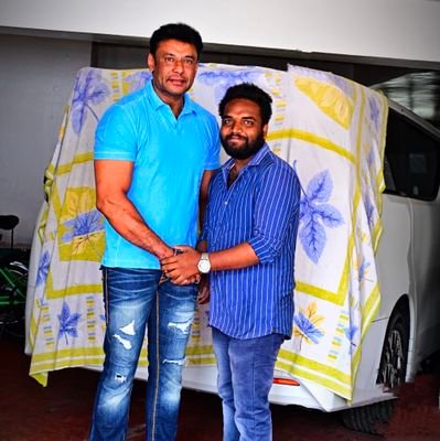 ಅಪ್ಪಟ @dasadarshan ಭಕ್ತ #DGod 🙏🙏🙏🙏🙏🙏🙏🙏🙏🙏🙏🙏
😡I Hate Only #D-Haters😡
*** I Like @actorvijay @tarak9999 @urstrulyMahesh @dhanveerahh