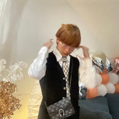 fif_fuc's profile picture. -hue of blu