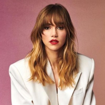 Fan account dedicated to providing updates on @sukiwaterhouse