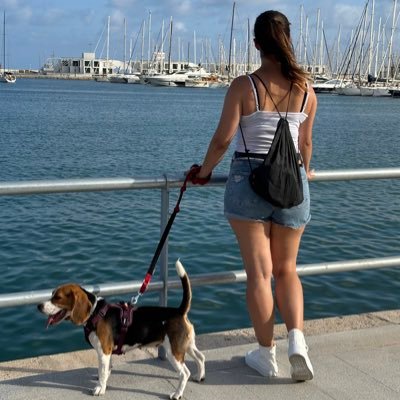 MariaaElenaa19's profile picture. :)