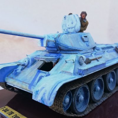 1/35ディオラマを作っています
作品は決して重たい色にならないよう心がけています。
色について多くつぶやくかと思います。みなさん一緒に頑張っていきましょう‼️