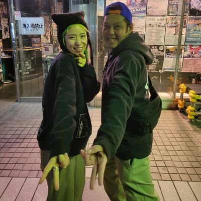 ハイスタ生まれパンクロック育ち🤘
なんちゃらさんふぃすとギターボーカルのポンコツ派手髪パリピおかんがマイヒーロー🌞🎪
ライブと酒とラーメンが主食🤘🍺
https://t.co/QnSVygl5wj