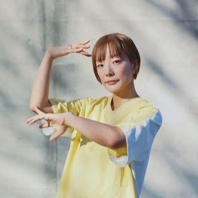 ダンスパフォーマー/振付家　✳︎広告・MV・TV・音楽ライブ・舞台等にてダンスの振付・出演、ポージングや動きの演出等をしています。親子向け・企業向けの身体表現ワークショップの講師も。お仕事のご依頼は公式サイトよりお問い合わせ下さい！