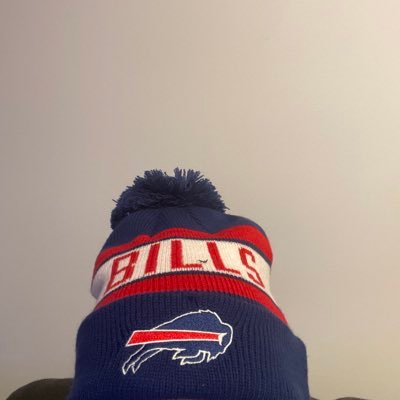lost my other Twitter account - not for doing anything wrong- just wasn’t on my phone anymore! Rochester girl living in the Midwest. Go Bills!!