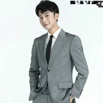 aze131419's profile picture. 一定要成为有用的人，给身边人带来光芒