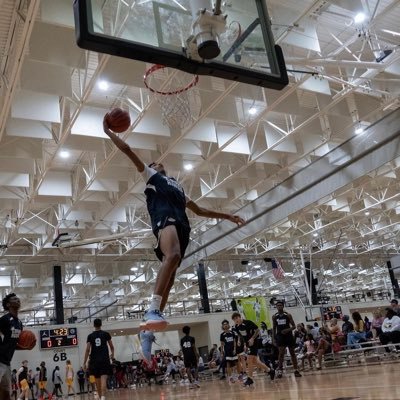 C/o ‘25 Combo Guard | 6’6 190| Stafford High school |Mail:skyholt16@icloud.com | 832-718-9656