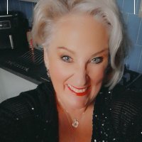 Julie Martin ❤ (@jtroshupa) 's Twitter Profile