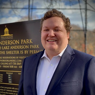 Candidate for #Brookline Select Board in 2024. Town Meeting member, health policy analyst, and campaigner for progressive causes in #mapoli. He/him.