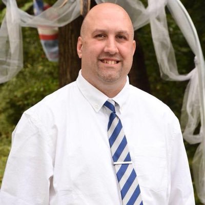 IT Technician.Avid Gamer. Love fishing and hanging with friends and family. Online business owner.