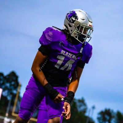 #AGTG || C/O 24' || 6'0 180 lbs || versatile LB || LB/OLB/EDGE ||@RidgeViewF_Ball ||HC: @CoachHowardll || antonio24wil@gmail.com ||3.3 gpa || HUDL⬇️