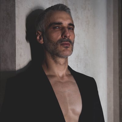 sefidanis's profile picture. 