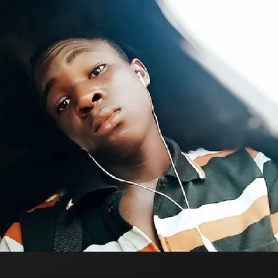 leo_noxan's profile picture. prim and proper