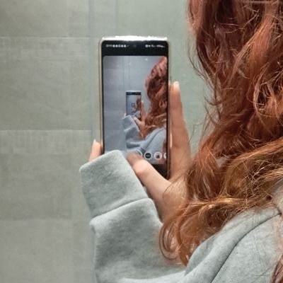 sophielansdall_'s profile picture. 18 🎭