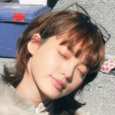Only YurinaHirate💕✨✨✨魅力いっぱいの友梨奈ちゃんをこれからも応援していきます🧡(≧∇≦)/ 🐶❤️