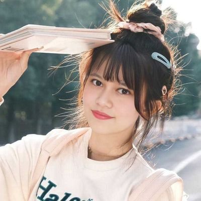 itistzna's profile picture. 💫 It’s quite blissful yet strange to feel like a lone star, away from cluster of galaxies, twinkling in complete darkness. 
⚠ Do not follow to unfollow