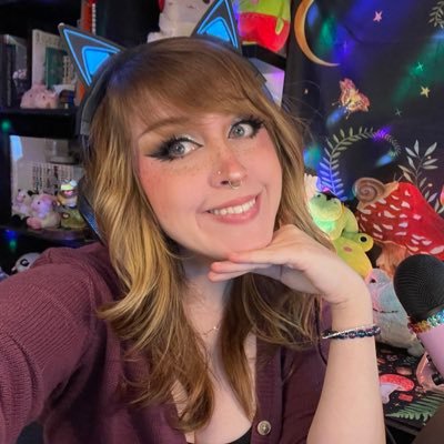 🎮 Streamer 🎮 🎨 Artist 🎨 🧠 Therapist 🧠