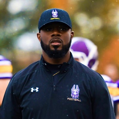 6 Year NFL Vet | University of Notre Dame Alumnus | Co- Defensive Coordinator and Secondary Coach at UAlbany | NFL Liaison | 2023 CAA Champions 🏆