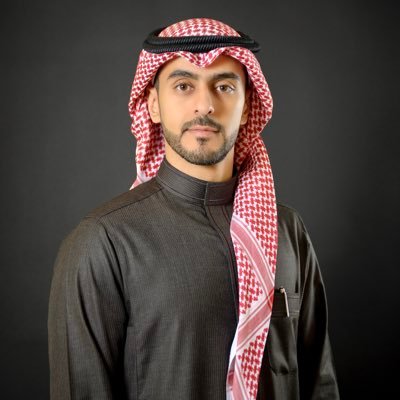 طبيب استشاري في إصلاح وتجميل الاسنان. Instagram: M_alhumaid