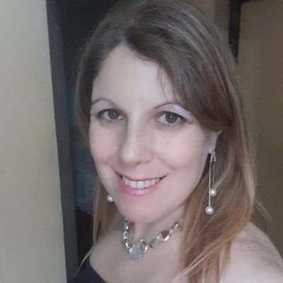 Estudiante de Relaciones Internacionales. Nac & Pop y riverplatense. Mamá de Sofía. Esta cuenta banca a CFK y Axel. Si no defendés a Palestina, ni me sigas