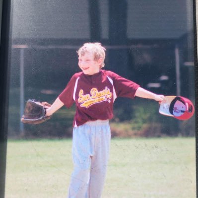 @IllinoisStateU ‘27, #RollBirds. Baseball player, musician, sports fan. #RTB #HARC #saveferris