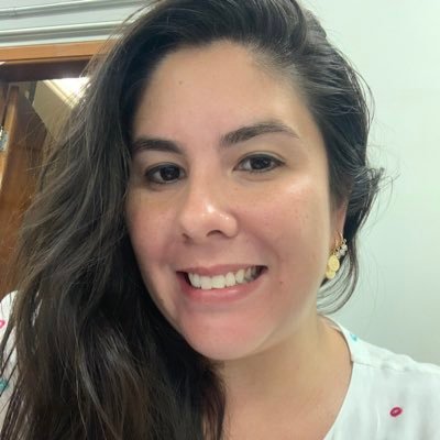 “Caminante son tus huellas /el camino y nada más; caminante, no hay camino /se hace camino al andar.”