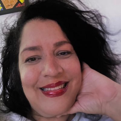 claudia_lu18's profile picture. #EsquerdistaSeguemEsquerdistas 💪🏻💪🏻💪🏻Bolsominhos nem cheguem perto⛔️