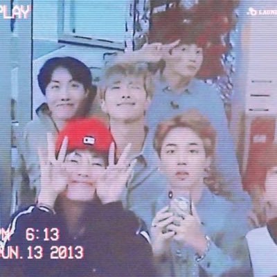 {𝐟𝐚𝐧 𝐚𝐜𝐜𝐨𝐮𝐧𝐭} -방탄소년단 popper- ✰ Halftime MJ popper as well-✺ ✰