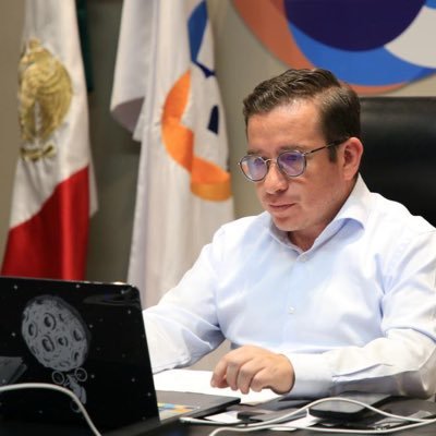 Abogado de profesión, político por inspiración y panista de corazón. Creo en un México generoso y de infinitas posibilidades.