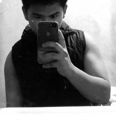 Rrenzkie22's profile picture. #notojeepneyphaseout