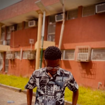 Zucco_The.Brand 👕• MUFC ⚽️• Student Builder 👷🏾‍♂️• https://t.co/bqwZvPZ3hf