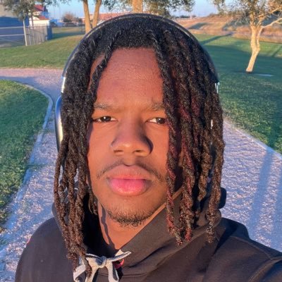 deseahn's profile picture. 