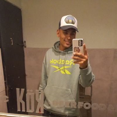 AlvornozSanti's profile picture. Hay Qe Sonreirle a la Vida Para Qe La Vida Te Sonria...! :)