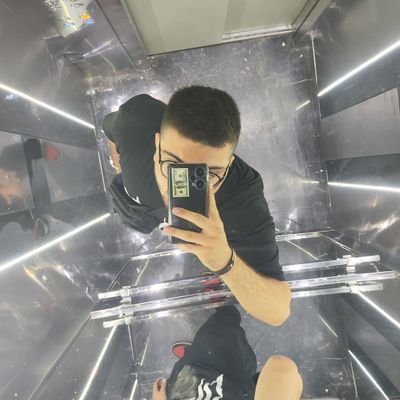 Arvin_RH7's profile picture. بنام اهورا همه یک صدا
/
سرآغاز نامه بنام خدا
/
بیا تا حکایت ز ایران کنیم
/
حکایت ز رسم دلیران کنیم