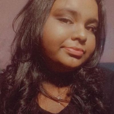 darsshini_'s profile picture. caffeinated โ