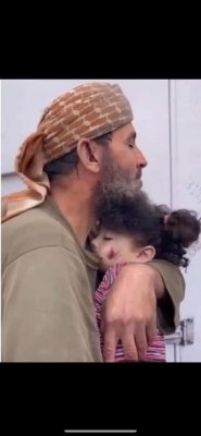 راجل بمعنى الكلمة أتعامل بعفوية وصدق أتمنى الخير والسعادة والسلام للجميع
Real, good, gentel, honest, loyal, truthful and strong man